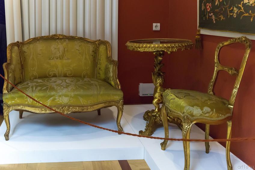 Фото №739355. Комлект мебели: Стол, стул, софа