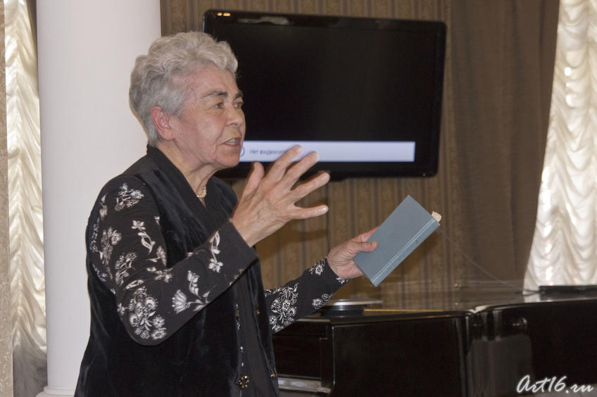 Фото №77779. Лейла Фатыховна Каримова, дочь поэта- героя Фатыха Карима 