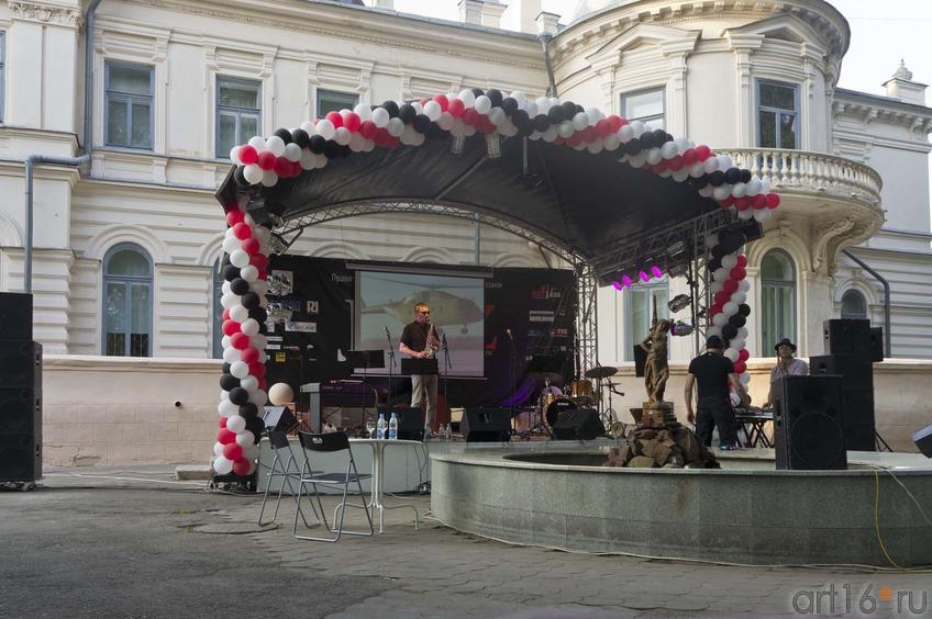 Фото №80279.  DJ Kamal и Валерий Иванов и саксофонист Евгений Соколов