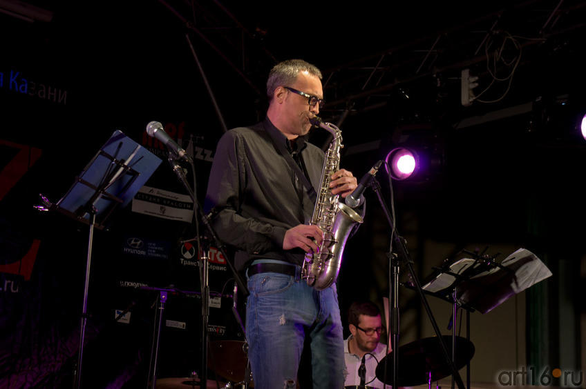 Фото №83229. Евгений Соколов –альт-саксофон. Программа «ЖИЗНЬ В РОЗОВОМ ЦВЕТЕ»