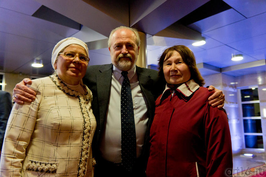 Фото №85333. Хотиненко Владимир Иванович ( в центре)