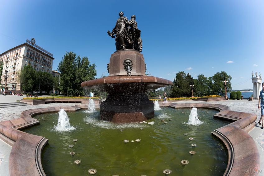 Фото №858919. Фонтан «Искусство» в Волгограде