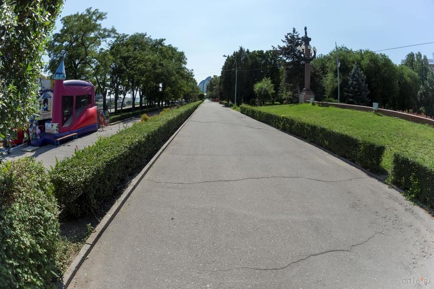 Фото №858943. Набережная 62 Армии, Волгоград, август 2015