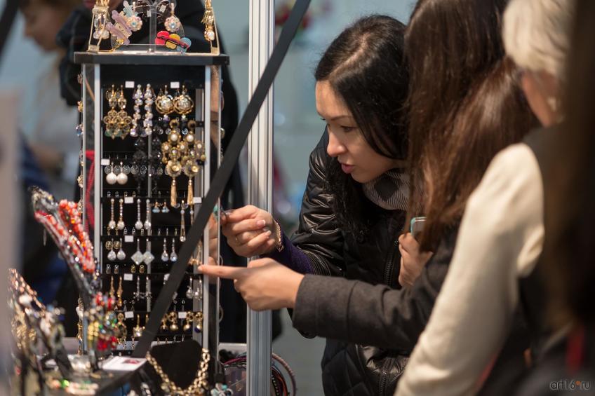 Фото №865474. На ярмарке «АРТ-галерея. Казань -2015»