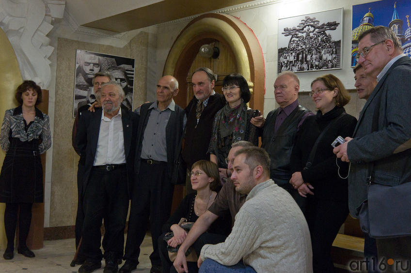 Фото №86996. На открытии выставки "Шестидесятники" в Галерее И.Ханова и Р.Султановой (С.Аракчино)