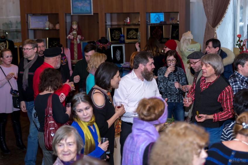 Фото №878001.  На вернисаже Виктора Тимофеева