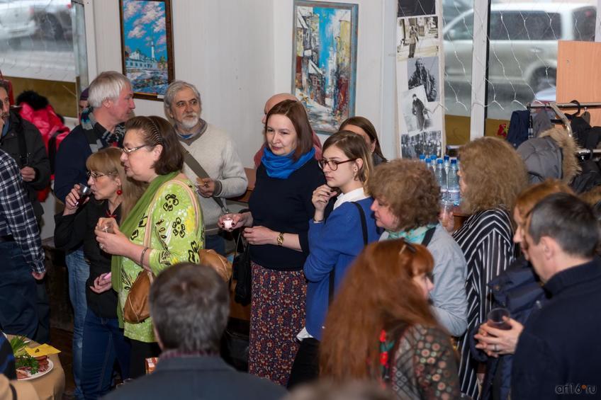 Фото №878007.  На вернисаже Виктора Тимофеева