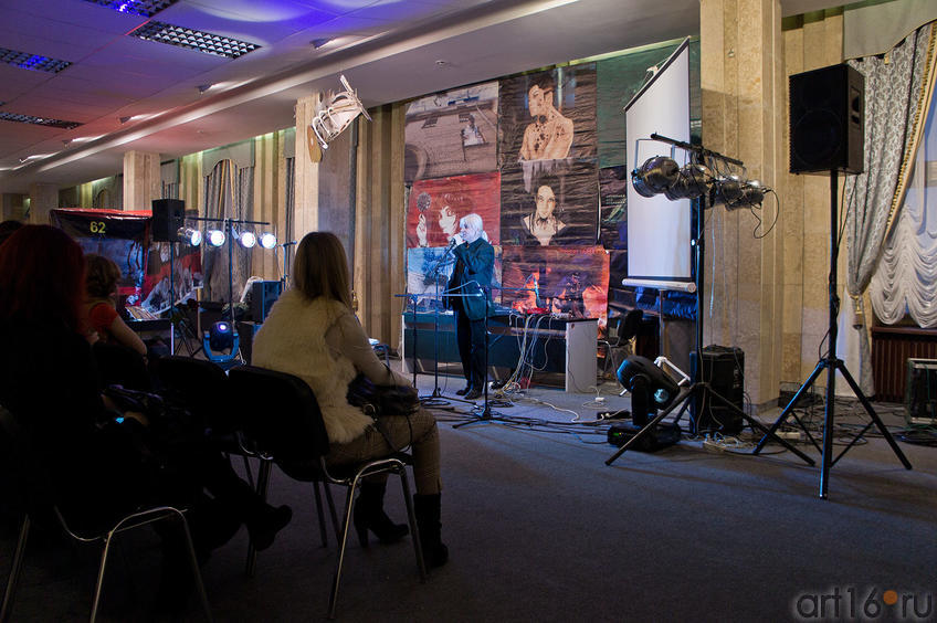 Фото №88223. Выступление казанских поэтов на фестивале «Трипфест»