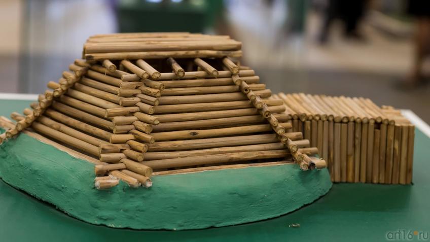 Фото №886483. Курган Темир. Макет погребальной камеры