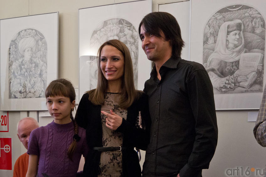 Фото №88906. Булат Гильванов. Фото с открытия выставки НМ РТ, 2011.12.14