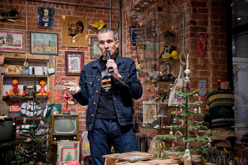 Фото №88975.  Рустем Валиахметов.Презентация выставки "Советский Новый год"