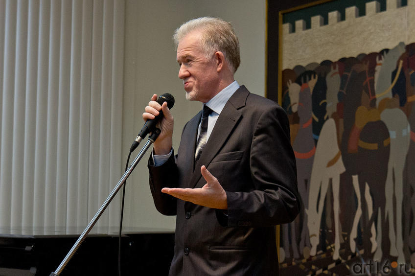 Фото №89416. Зуфар Гимаев на открытии выставки "Союзу художников Республики Татарстан - 75"