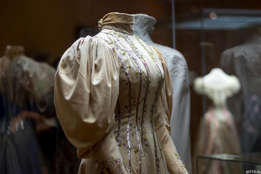 Фото №897359. Платье визитное фасона «Принцесс»