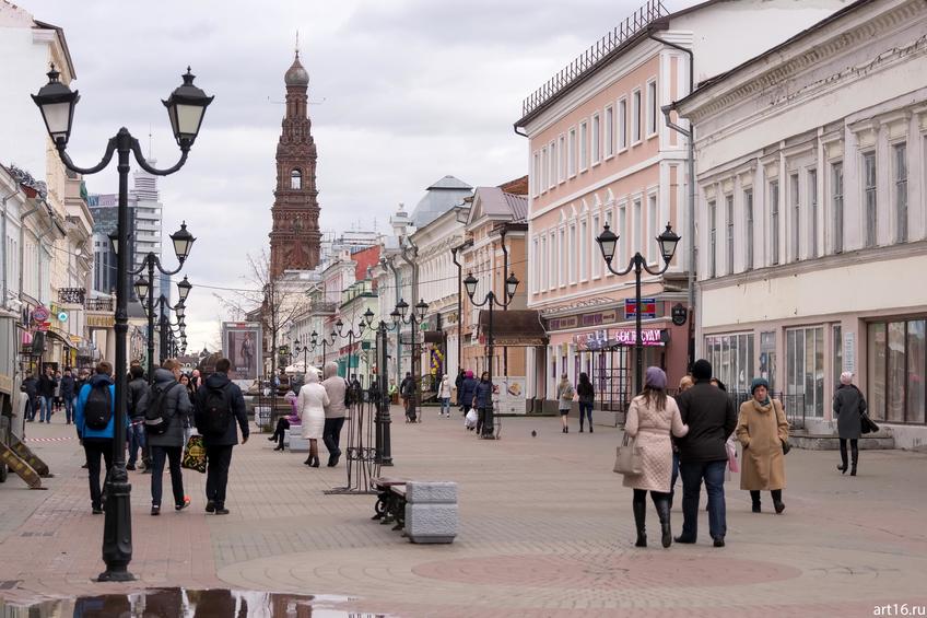 Фото №898592. Баумана, вид на быв. к/р Татарстан и колокольню Богоявленского собора