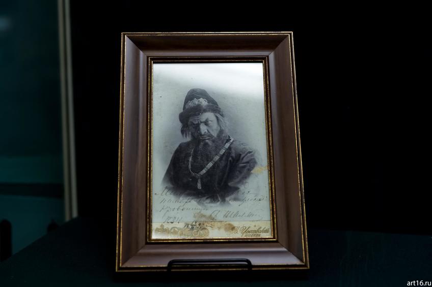 Фото №900754. Кабинетная фотография с автографом Ф.И. Шаляпина: «На добрую память Владимиру Васильевичу Стерлигову Фед. Шаляпин. 10/XI- 900[?]