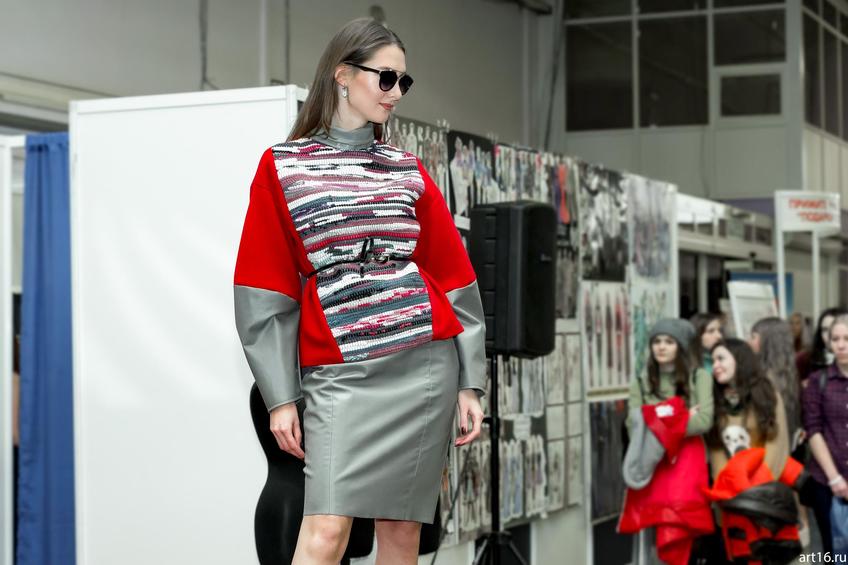 Фото №901385. Коллекция молодежной одежды (?)