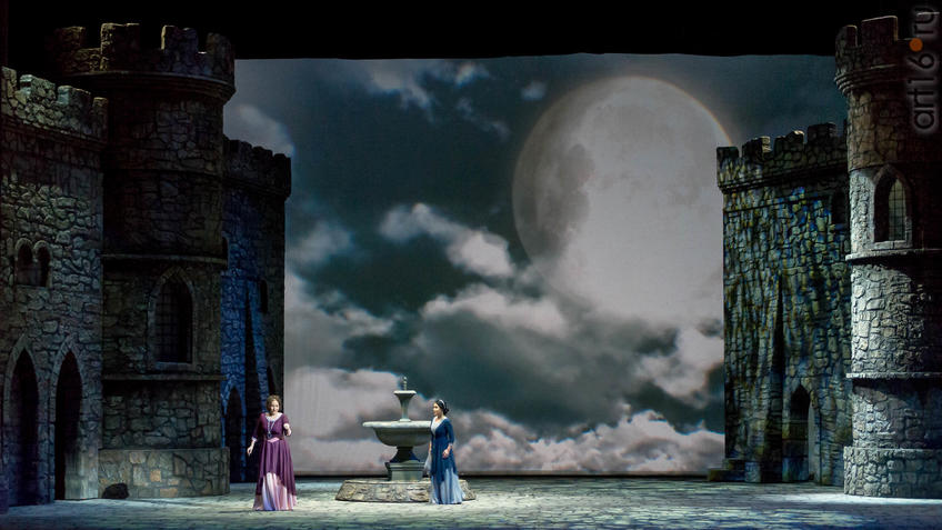 Фото №921504. Леонора и Инесс (МАРИНА НЕРАБЕЕВА,  ГУЛЬНОРА ГАТИНА)