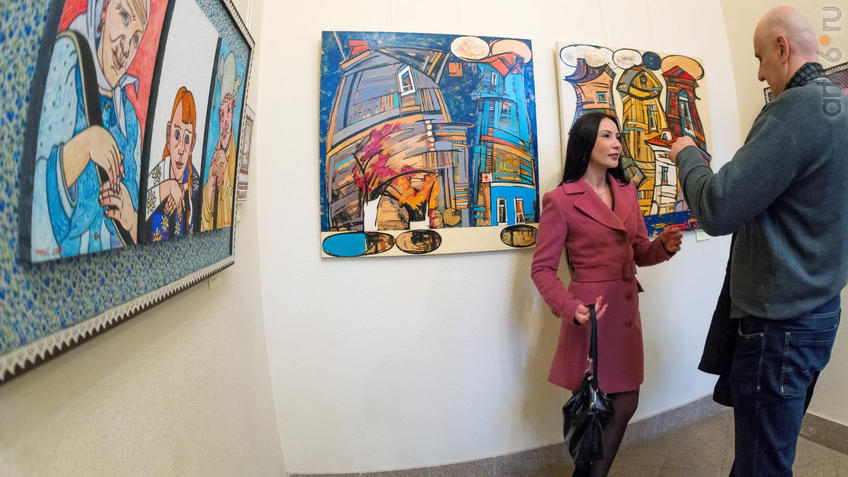 Фото №934953. В экспозиции выставки Е. Титовой "Она"