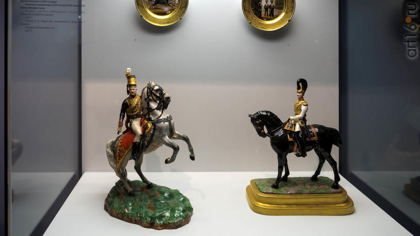 Фото №935819. Скульптута «Офицер Лейб-Гвардии Гусарского полка начала царствования Александра I (1801 год)»/«Офицер Лейб-Гвардии Конного полка