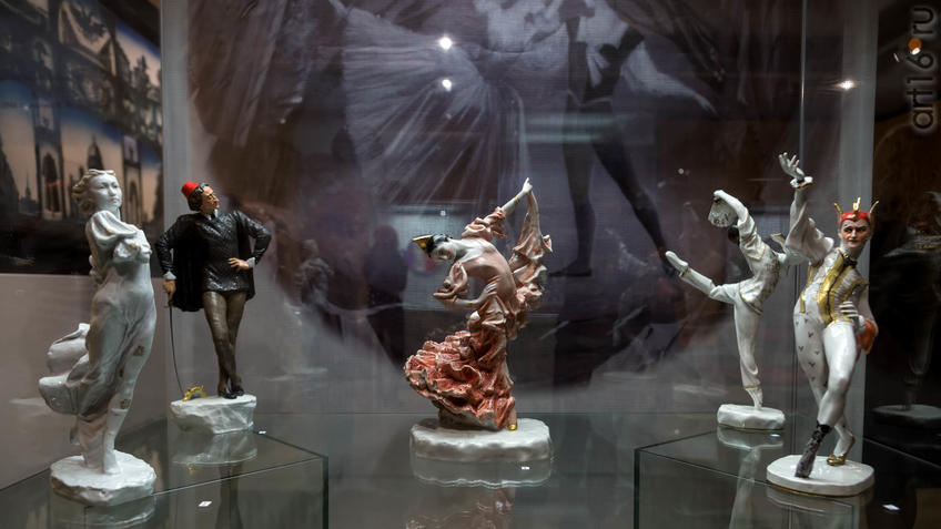 Фото №935864. Скульптура "Г.С.Улановой в роли Тащ-Хоа в балете С.Прокофьева "Красный цветок""