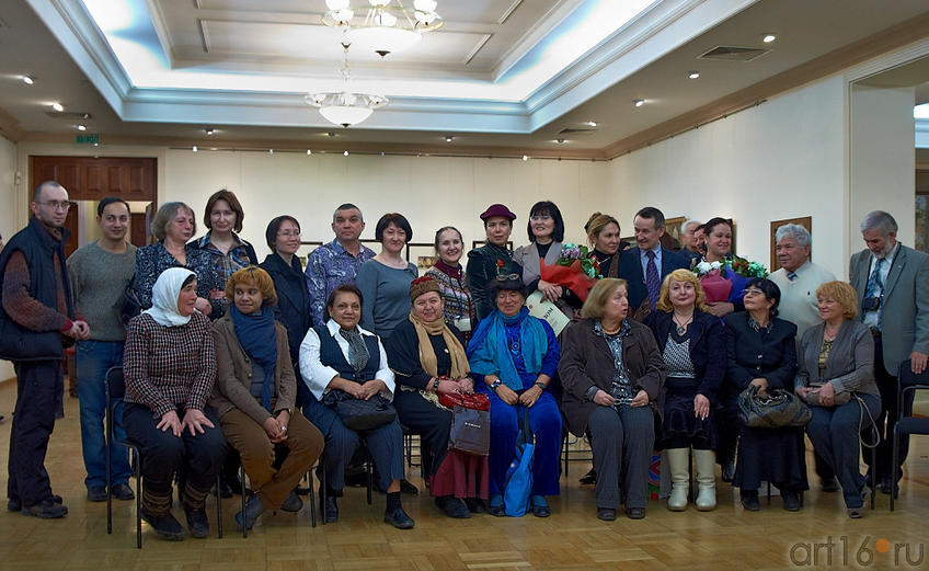 Фото №94348. На выставке Б.И.Урманче, "Хазинэ", 22.02.2012