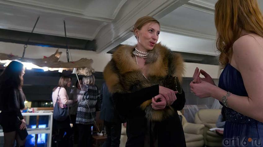 Фото №95051. На открытии выставки А.Бузунеевой "Тайны гармонии"