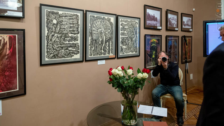 Фото №955773. Фрагмент экспозиции выставки Н.Альмеева, посвященный трагедии в Хиросиме (Япония)