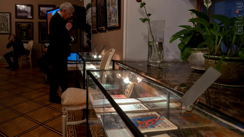 Фото №955793. Фрагмент экспозиции выставки Н.Альмеева