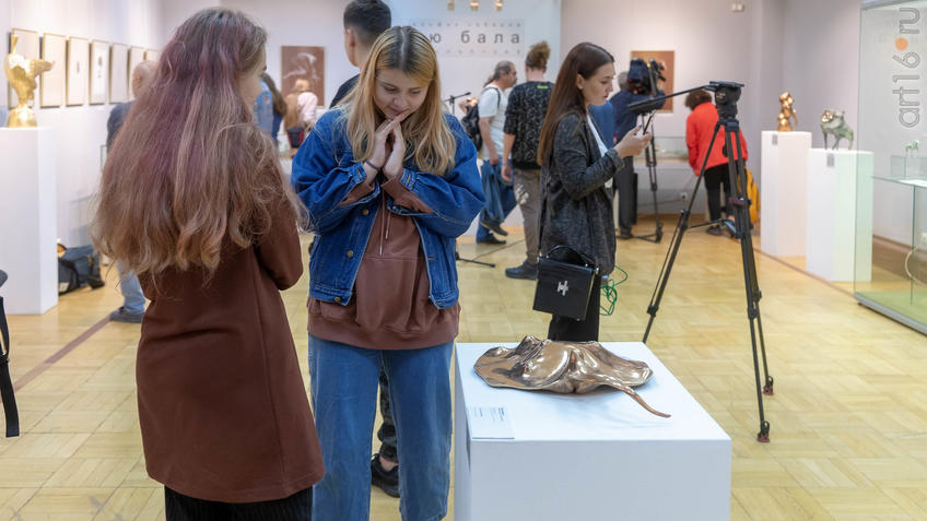 Фото №960900. В экспозиции выставки «Аю бала» Сабирова Альфиза 