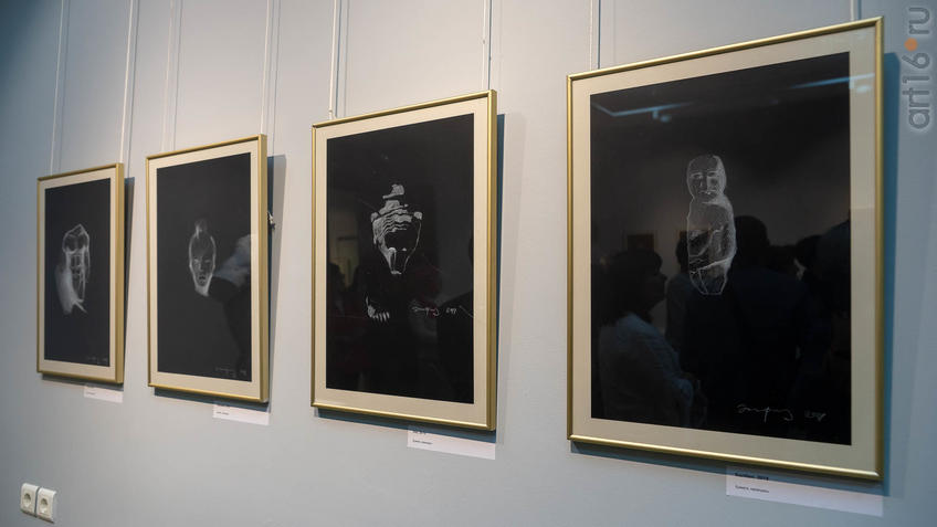 Фото №961025. Фрагмент экспозиции выставки «Аю бала» Сабирова Альфиза