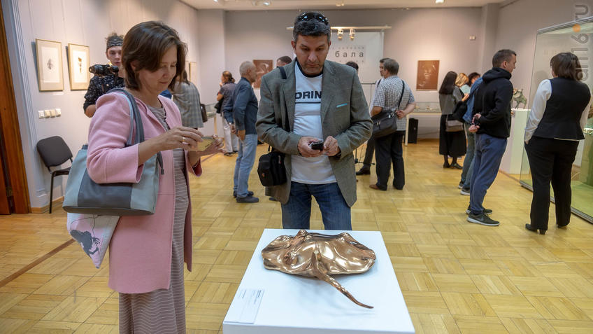 Фото №961105. В экспозиции выставки «Аю бала» Сабирова Альфиза