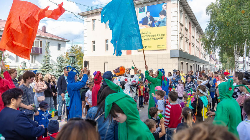 Фото №961389. Карнавал «Зайчество» от Упсала-Цирка  (Санкт-Петербург), Альметьевск, 07.09.2019