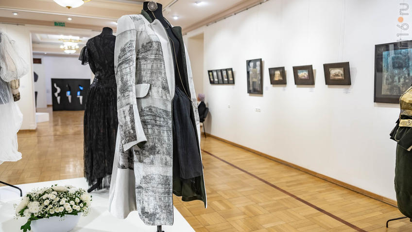 Фото №962162. Пальто "Театры Моцарта". 2019. разм. 44