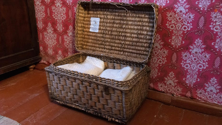 Фото №965549. Плетеная корзина. Предмет из воссозданной жилой комнаты М.А.Ромася