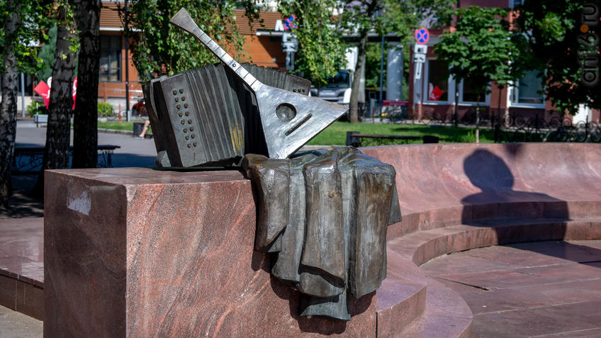 Фото №970253. Фрагмент скульптурной композиции - памятника Пятницкому М.Е.