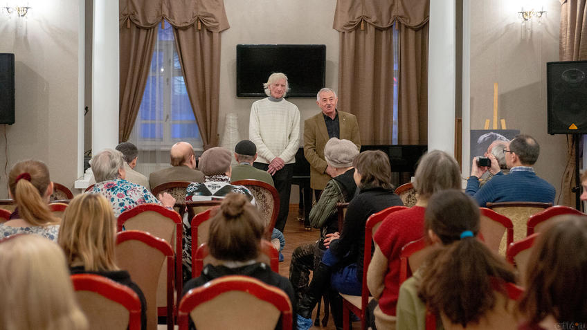 Фото №970876. На открытии выставки А.Ф.Иншакова «Ждем весну»