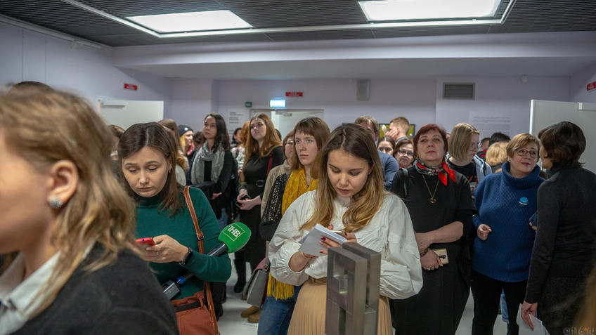 Фото №970908. На открытии выставки Массимо Гьотти  «Гуманность металла»