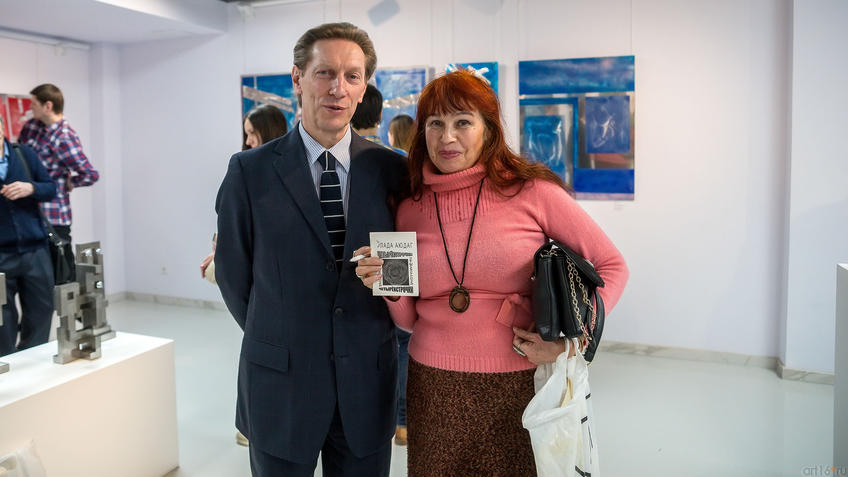 Фото №971017. Энцо Форнаро, куратор выставки, Лада Аюдаг