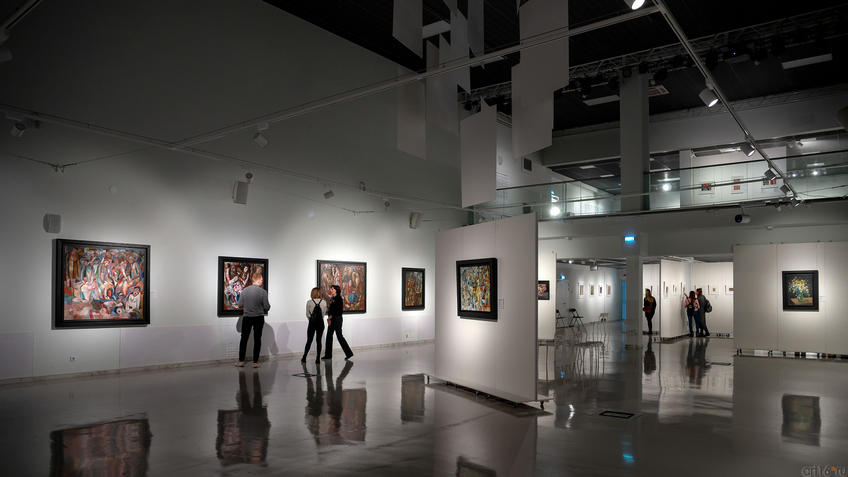 Фото №971174. Фрагмент экспозиции выставки «Глаз видящий, глаз знающий» Павла Филонова