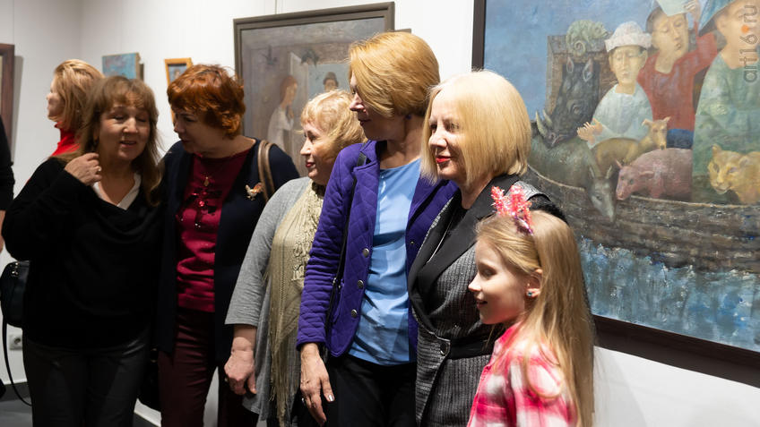 Фото №975173. На вернисаже выставки Олега Иванова