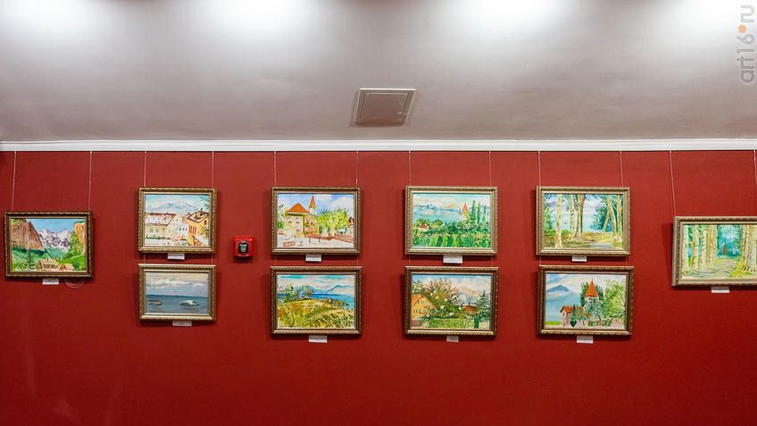 Фото №975852. Фрагмент экспозиции выставки Альберта Галимова в Доме-музее Ленина