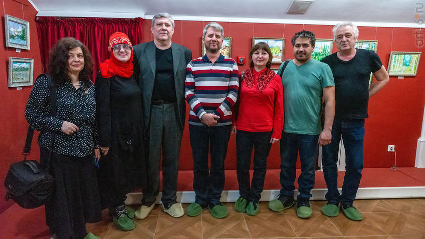 Фото №975882. На выставке Альберта Галимова