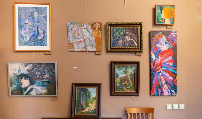 Фото №976007. Фрагмент экспозиции выставки СХ РТ «50 женских ликов»