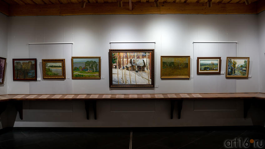 Фото №976890. Фрагмент экспозиции выставки к 100-летию ТАССР (2 этаж)