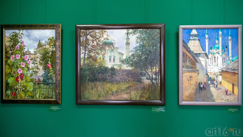 Фото №979167. Фрагмент экспозиции выставки Азата Галимова «Между Западом и Востоком»