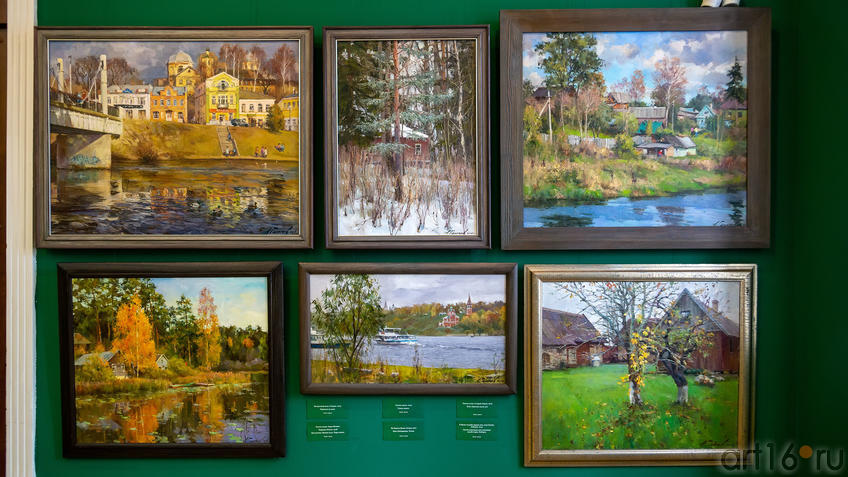 Фото №979197. Фрагмент экспозиции выставки Азата Галимова «Между Западом и Востоком»