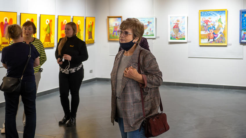 Фото №980235. На открытии выставки «Фантазии» В.Белова и М. Григорьевой