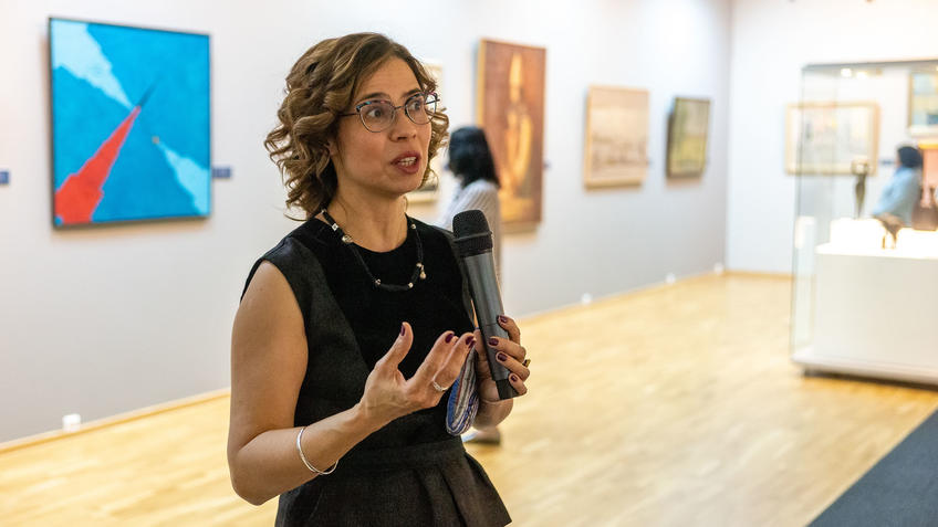 Фото №980905. Мария Филатова, куратор выставки