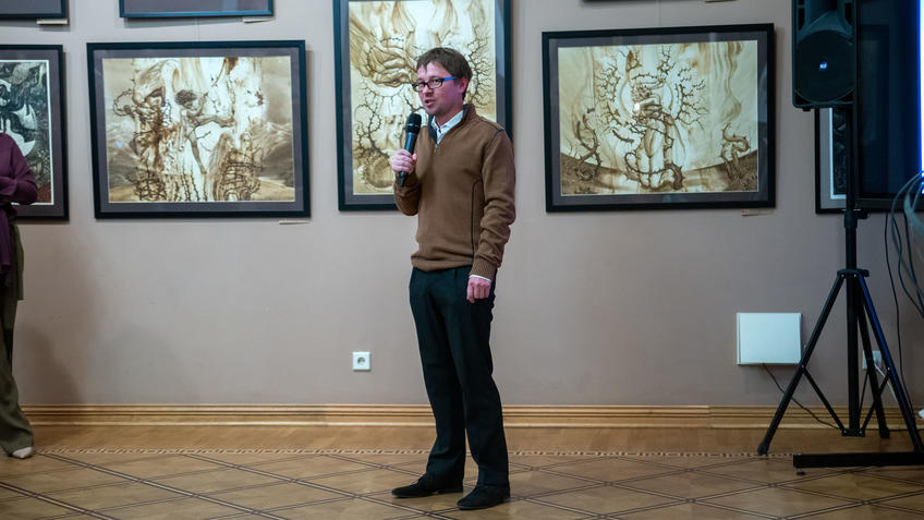 Фото №981149. На открытии «Выставки 6 молодых художников. Взгляд через 50 лет»