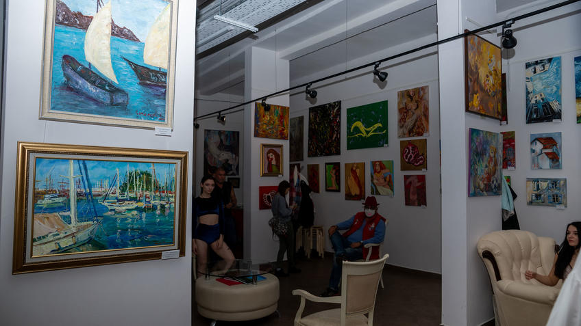 Фото №981905. Фрагмент экспозиции выставки «АРТ ИНТЕРЬЕР»